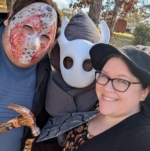 Meet your Posher, Elizabeth